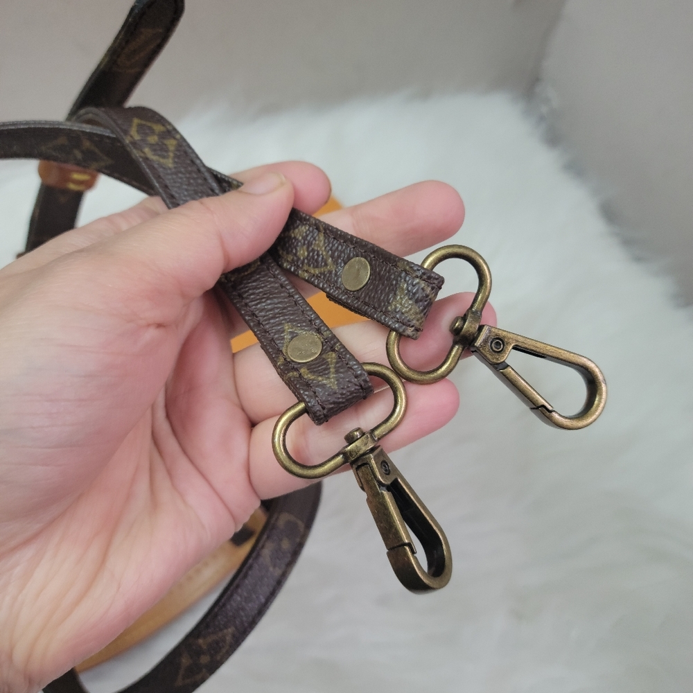 100% Authentic Louis Vuitton Monogram crossbody strap - Picture 10 of 13